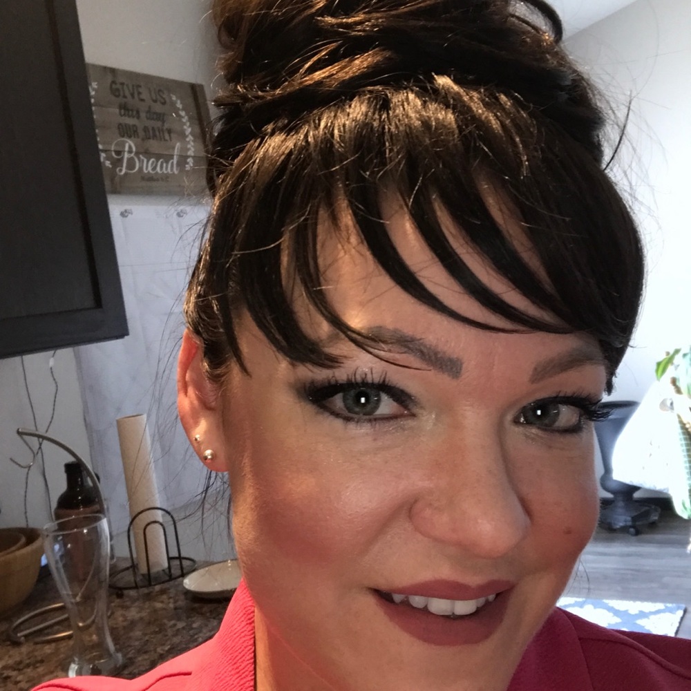 Meet your Posher, Hannah
